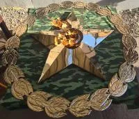 Звезда вечного огня - лавровый венок на заказ в Омске