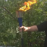 Факел на праздник Сахалин (197156) производство жидкость факелы ø 135 мм. ветроустойчивая  в Омске