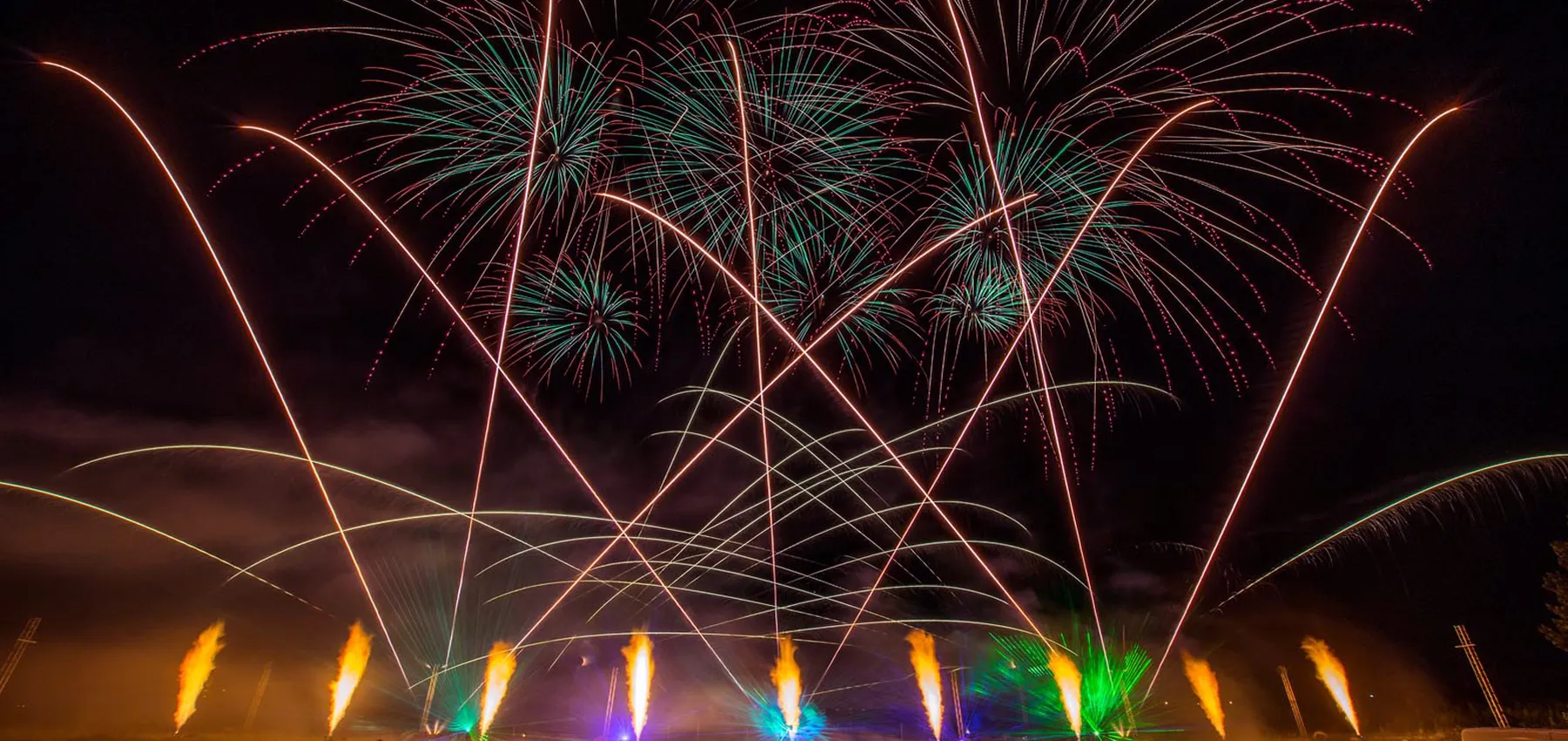 Парковый фейерверк — Омск <p>
Парковый фейерверк что это и где можно заказать парковый фейерверк на Новый год. Главное, что выделяет парковый фейерверк в списке прочих равных – это высота, на которой срабатывают пиротехнические элементы данного типа фейерверков. По отношению к уровню земли максимальная высота пиротехнического эффекта паркового фейерверка 35-50 метров...<br>
</p> организация и проведение фейерверк шоу от магазина пиротехники — Омск Парковый фейерверк — Омск <p>
Парковый фейерверк что это и где можно заказать парковый фейерверк на Новый год. Главное, что выделяет парковый фейерверк в списке прочих равных – это высота, на которой срабатывают пиротехнические элементы данного типа фейерверков. По отношению к уровню земли максимальная высота пиротехнического эффекта паркового фейерверка 35-50 метров...<br>
</p> организация и проведение фейерверк шоу от магазина пиротехники — Омск