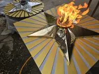 Решётка лучи вечный огонь (518197) сертификат авторская  в Омске