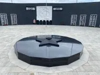 Звезда чугун (518248) производство комплект горелка ГВД 379 10 89 00 ПС вечный огонь ø 1100 мм. монолит - литье  в Омске