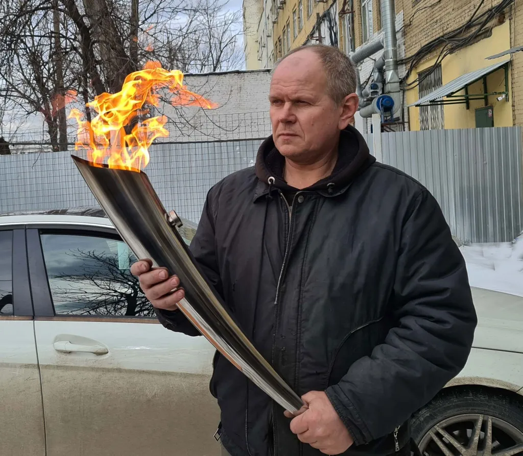 Факелы для эстафеты Олимпийского огня в Омске